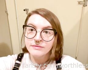 Worthlessholes aka worthless_holes - Fansly Video 62